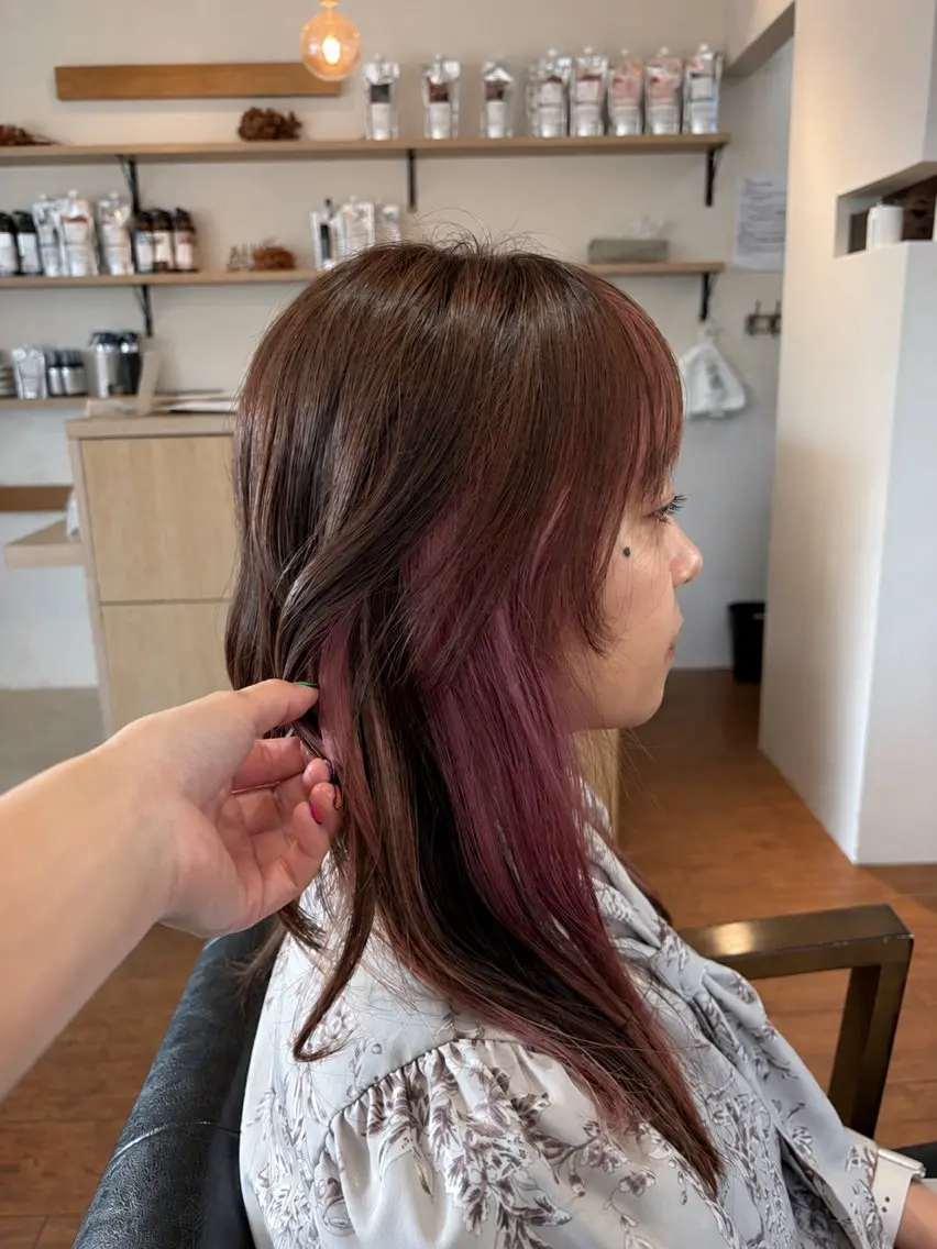 カラー ブラウンカラー インナーカラー ピンクカラー 💫透明感カラー💫 芝淵　日留菜のヘアスタイル