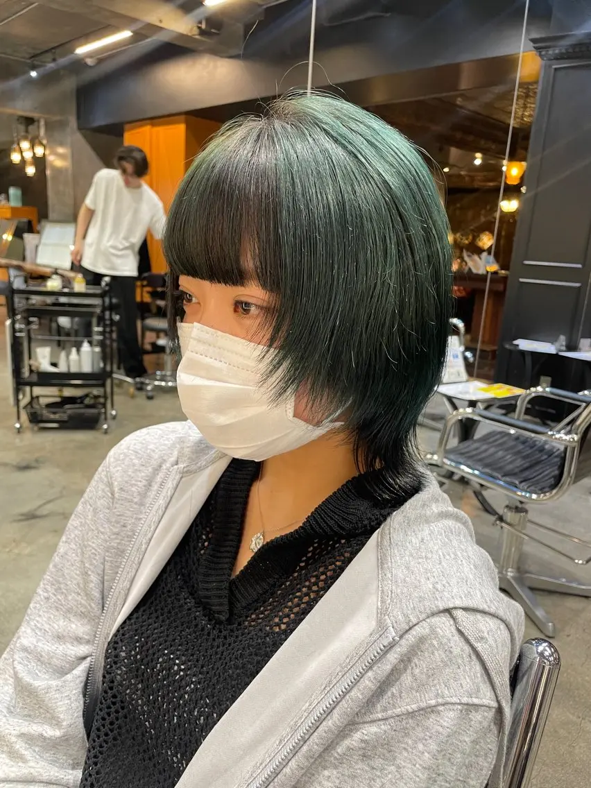 ショート くびれレイヤー/艶 カラー　MADOKAのヘアスタイル