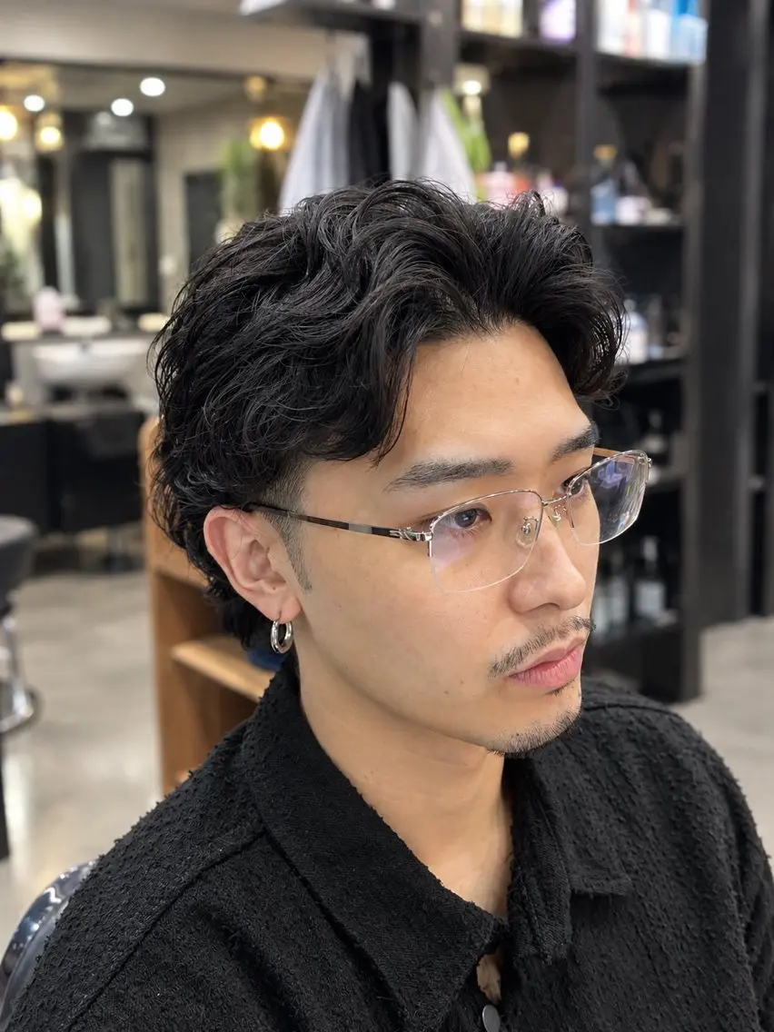 パーマ メンズ アップバング メンズパーマ マレットヘア カット パーマ Hikari .のヘアスタイル