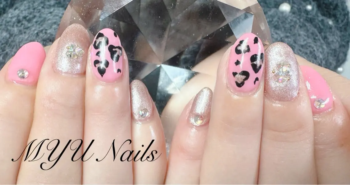ネイル アニマル柄 ジェルネイル 持ち込み ニュアンスネイル ワンカラーネイル ニュアンスネイル🌈 MYU Nailsのネイルデザイン