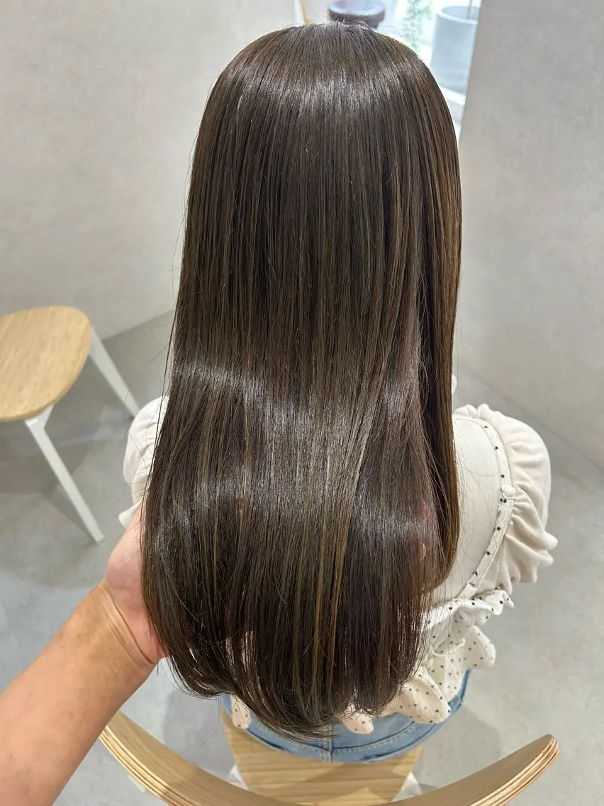 セミロング mao🌼 bob オリーブカラー🌿のヘアスタイル