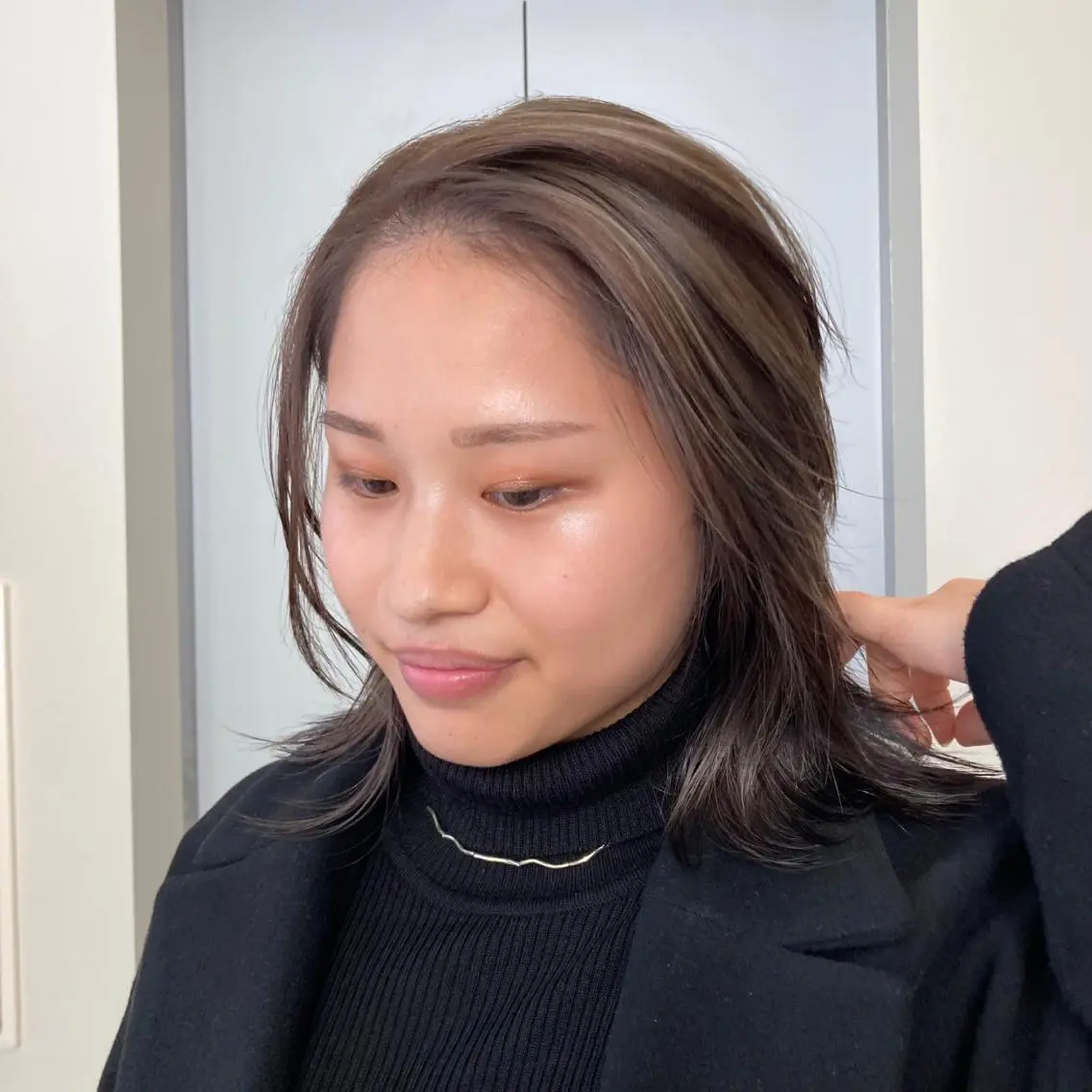 ミディアム JUURI- Shionのヘアスタイル