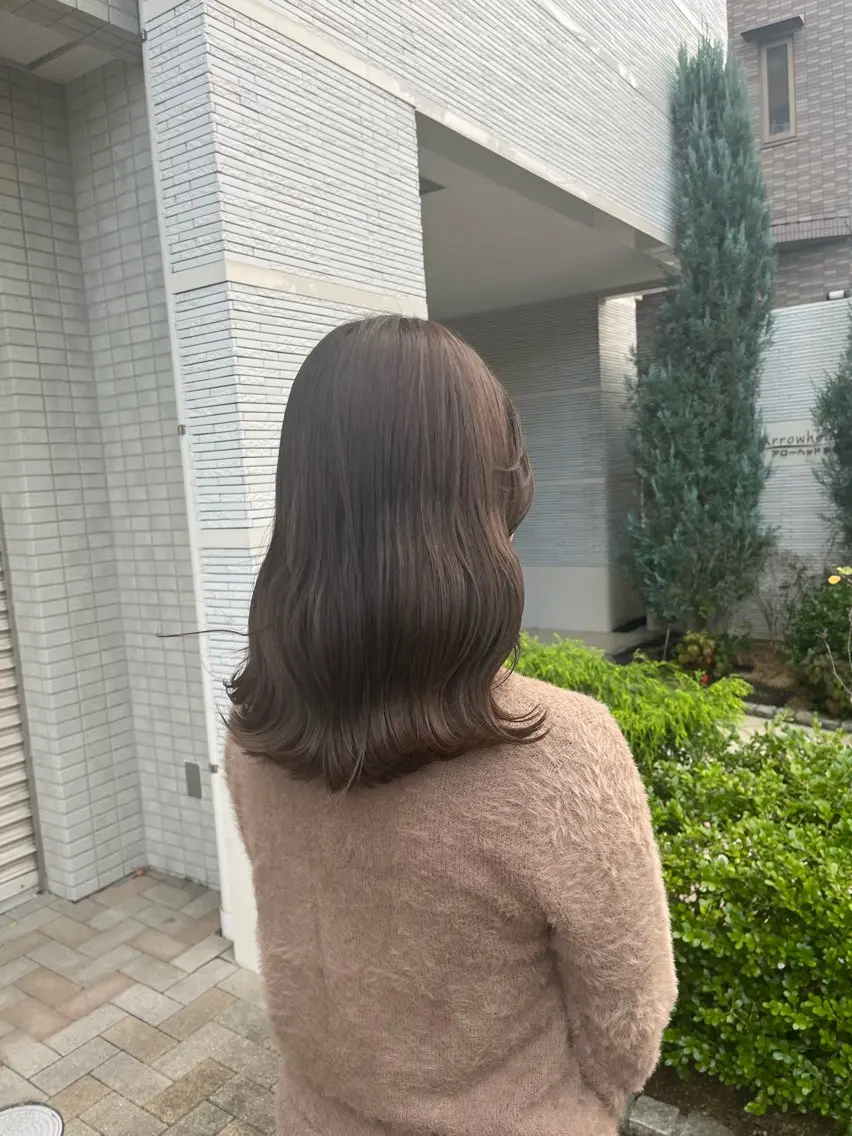 カラー ヘアカラー トリートメント しおり🍬 KOKORO🤍のヘアスタイル