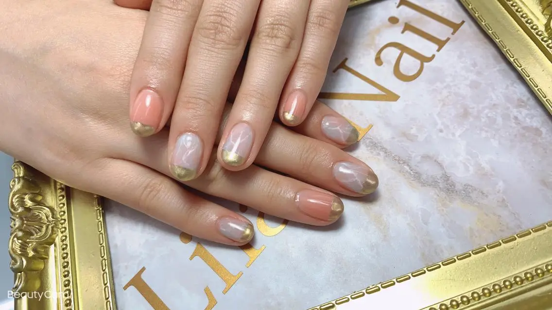 ネイル 大理石ネイル(マーブル) ミラーネイル ニュアンスネイル 春ネイル Lilas Nailのネイルデザイン