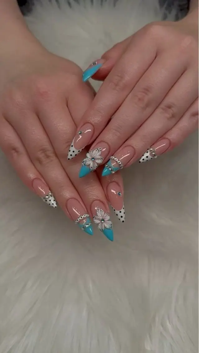 ネイル HAPPI NAIL . LEEのネイルデザイン