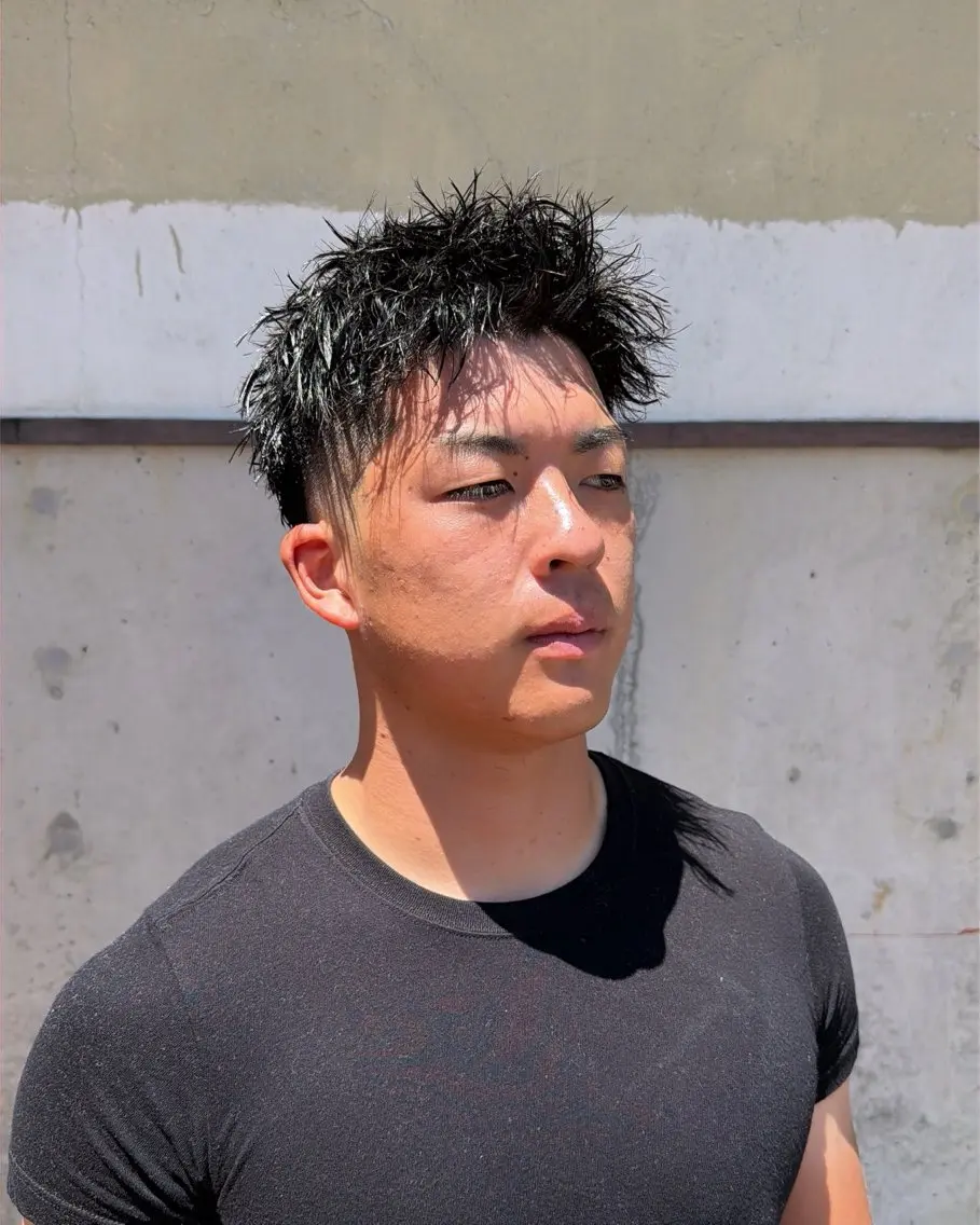 ショート パーマ メンズ フェードカット メンズパーマ メンズツイストパーマ ツイストパーマ カット パーマ 伊藤 聡汰のヘアスタイル