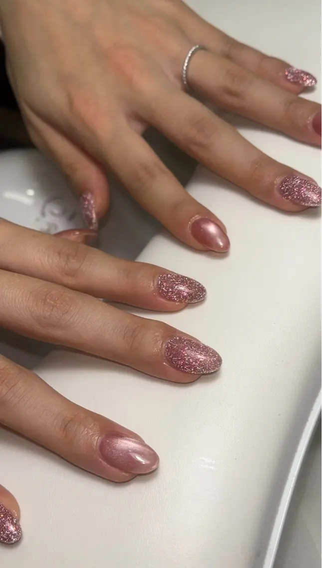 ネイル フラッシュネイル フレンチネイル ラメ(グリッター) ラメグラデーション マグネットネイル ハンドネイル SAKU nail 作島茜のネイルデザイン