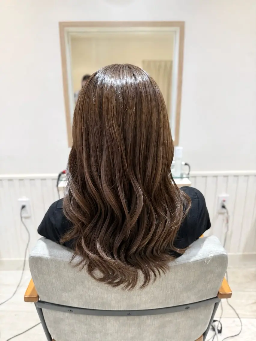 セミロング カラー ベージュカラー カット ヘアカラー トリートメント 🩰渡邉 🩰のヘアスタイル