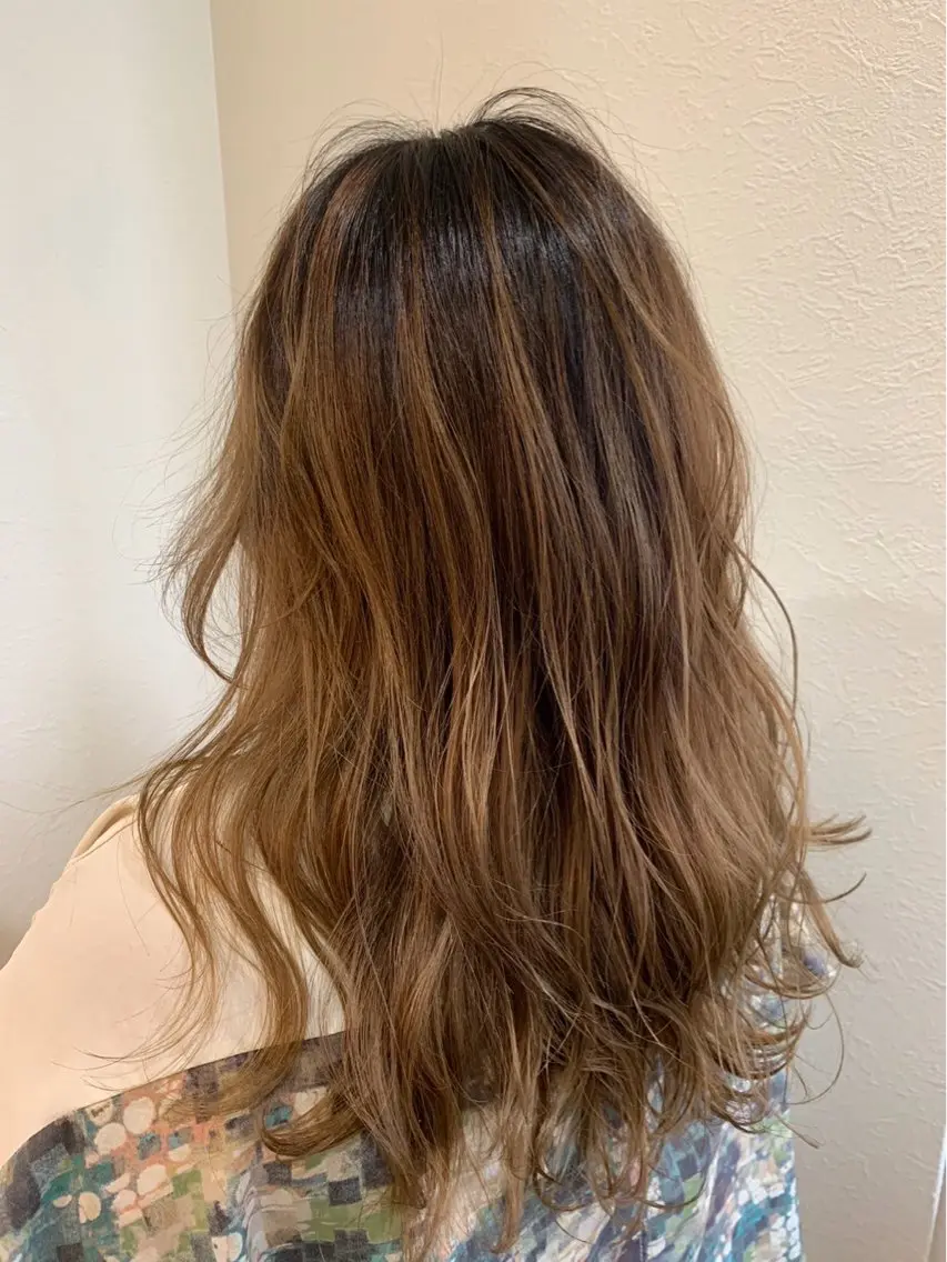 ロング カラー カット ヘアカラー 室谷 ゆりあのヘアスタイル