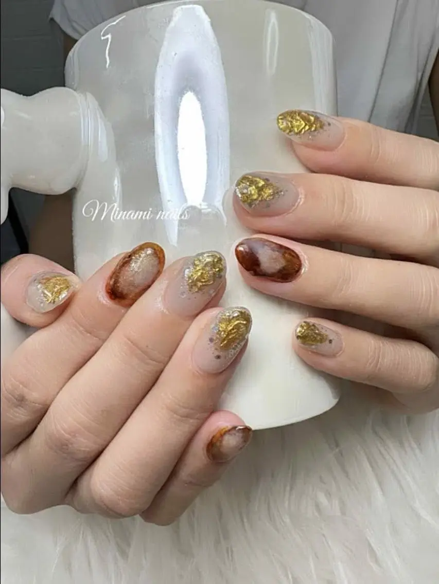 ネイル アートネイル ブラウン ゴールド Minami Nailsのネイルデザイン