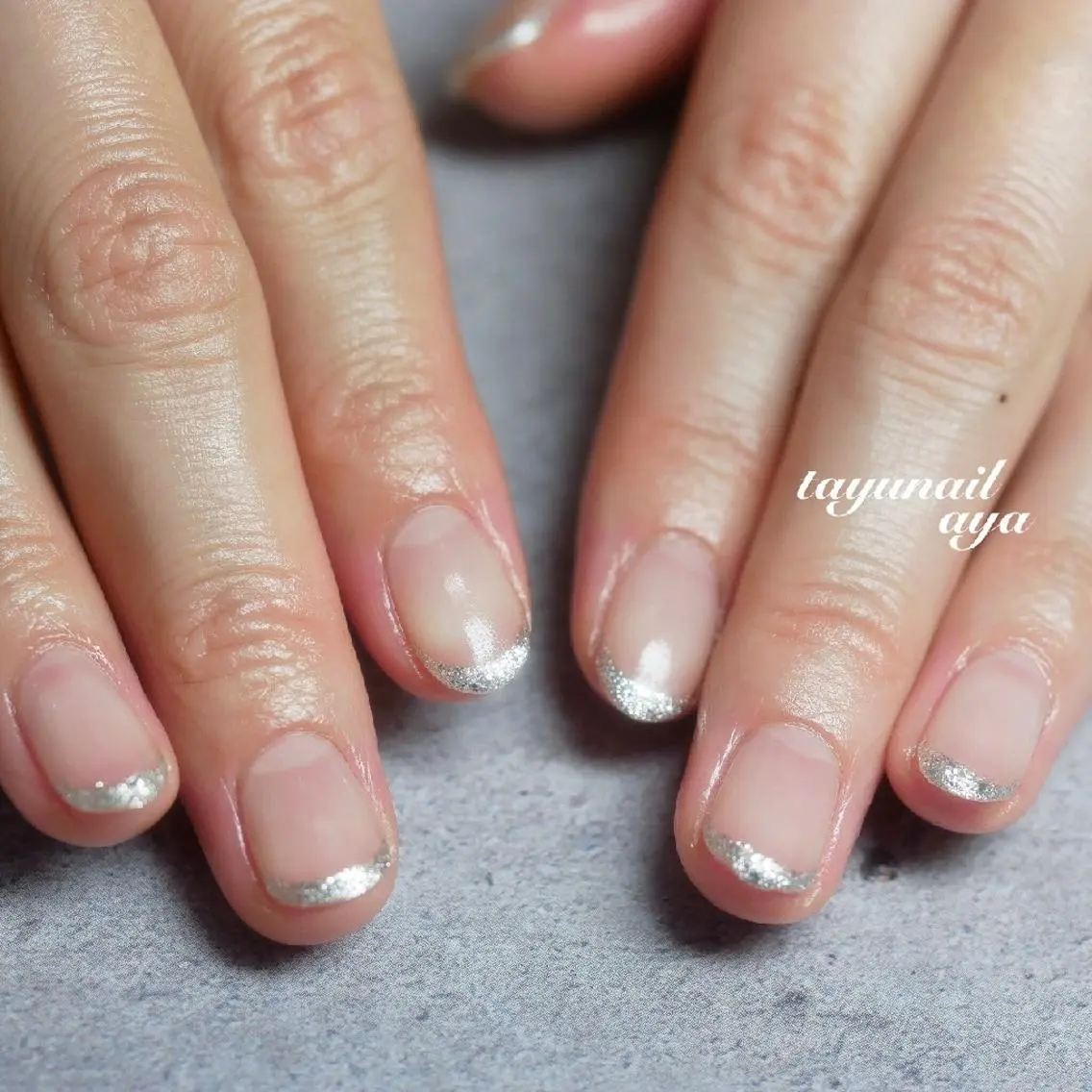 ネイル ブルー フレンチネイル ジェルネイル パラジェル シルバー ネイルサロン 【たゆnail】のネイルデザイン