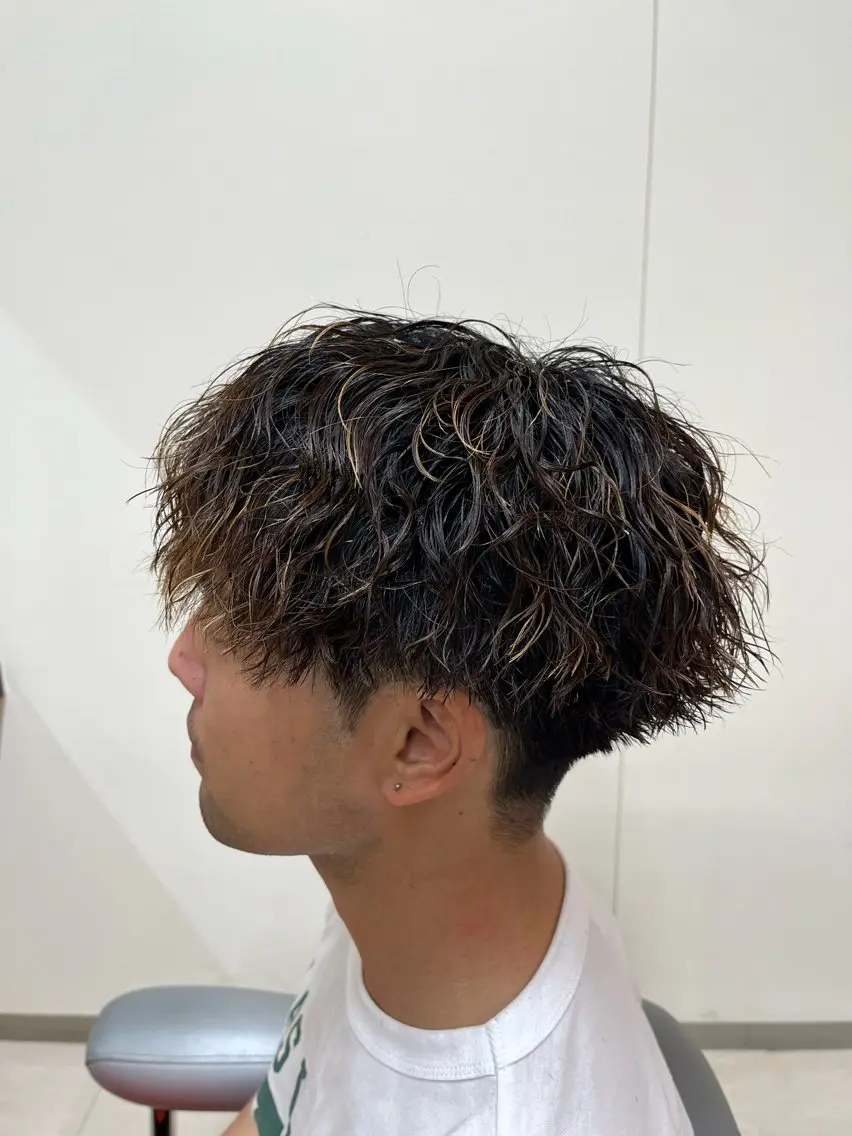 ショート パーマ メンズ マッシュ メンズパーマ ツイストスパイラルパーマ 刈り上げ スパイラルパーマ 🧊メンズ特化🧊 高木航希のヘアスタイル