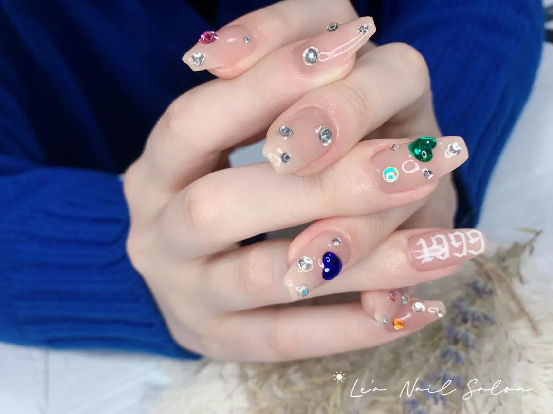 ショート カラー ネイル Le’a NailSalonのネイルデザイン