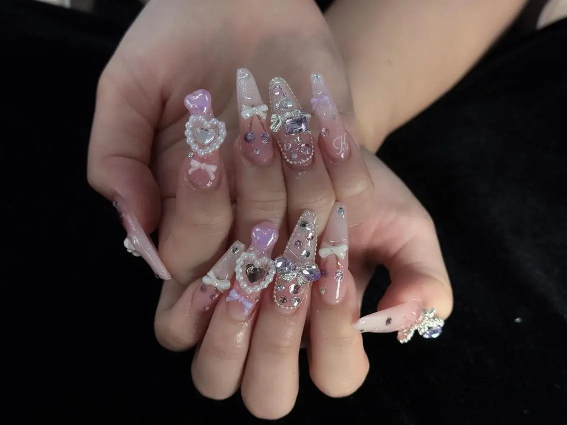 ネイル アートネイル チークネイル ドット フットネイル フレンチネイル ハンドネイル Mika Nailsのネイルデザイン
