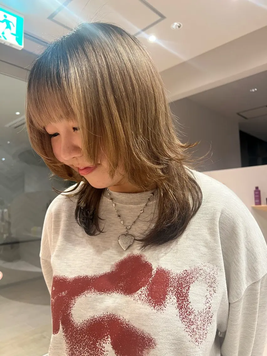 ミディアム ウルフカット 山田 恭華 /コテ巻き風パーマのヘアスタイル