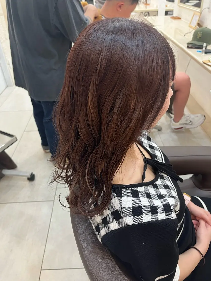 ミディアム カラー ブラウンカラー ピンクカラー ピンクブラウン 小本 翔太のヘアスタイル