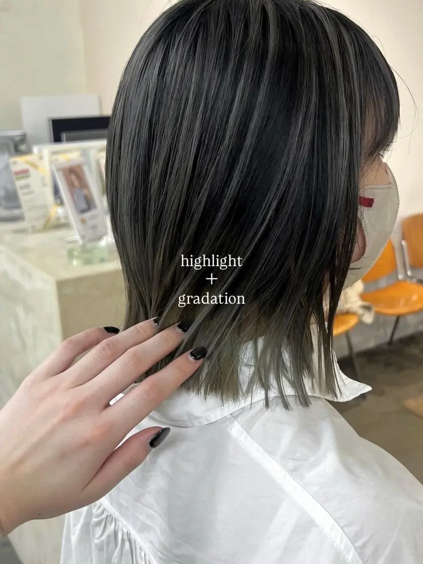 カラー Terve. 赤松 メイのヘアスタイル