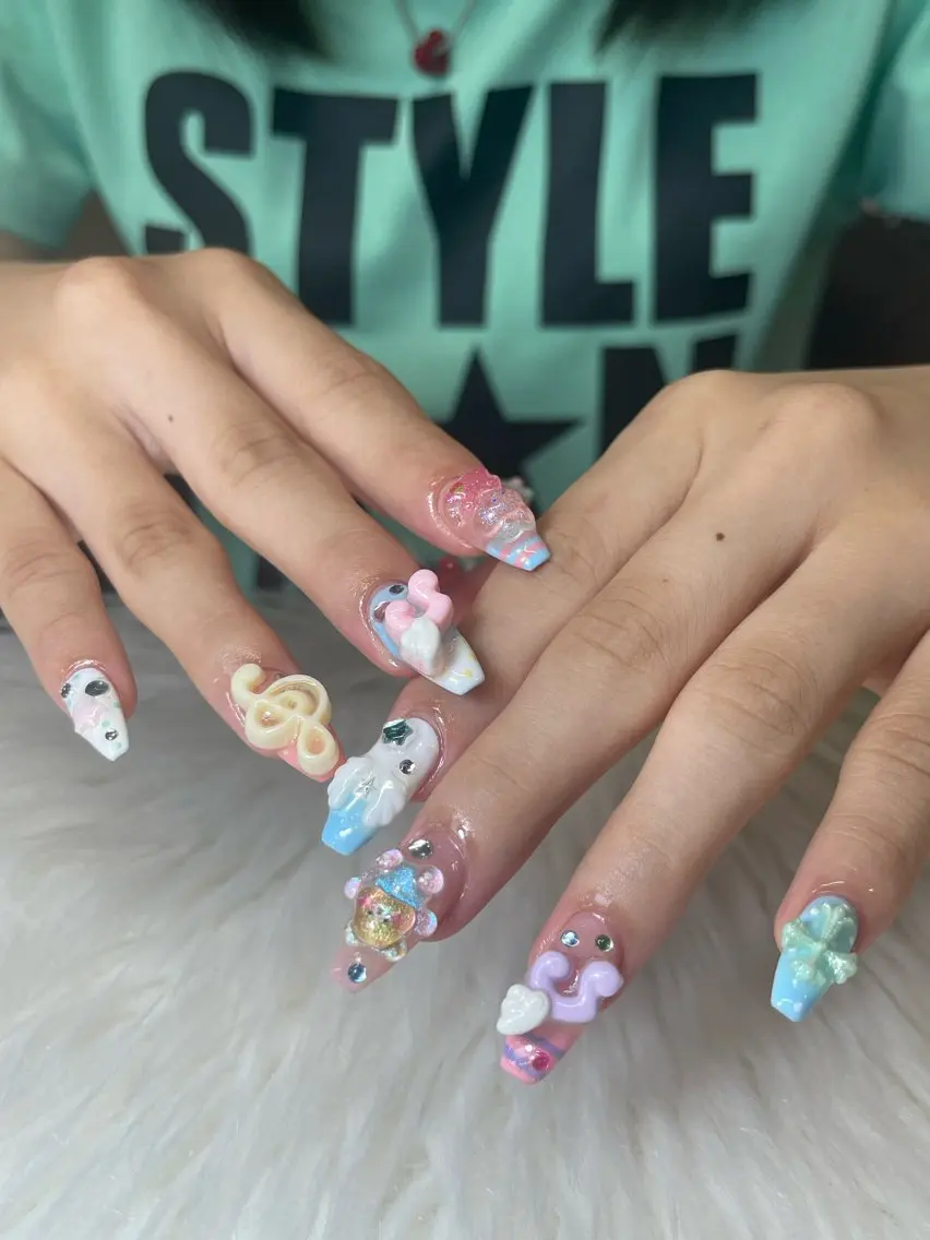 ネイル ハンドネイル NiJi Nailsのネイルデザイン