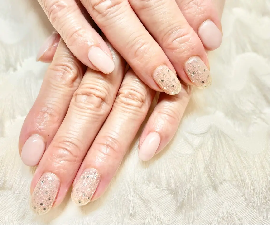 ネイル ラメ(グリッター) シンプルネイル パラスパガーデン ♡齊藤歩のネイルデザイン