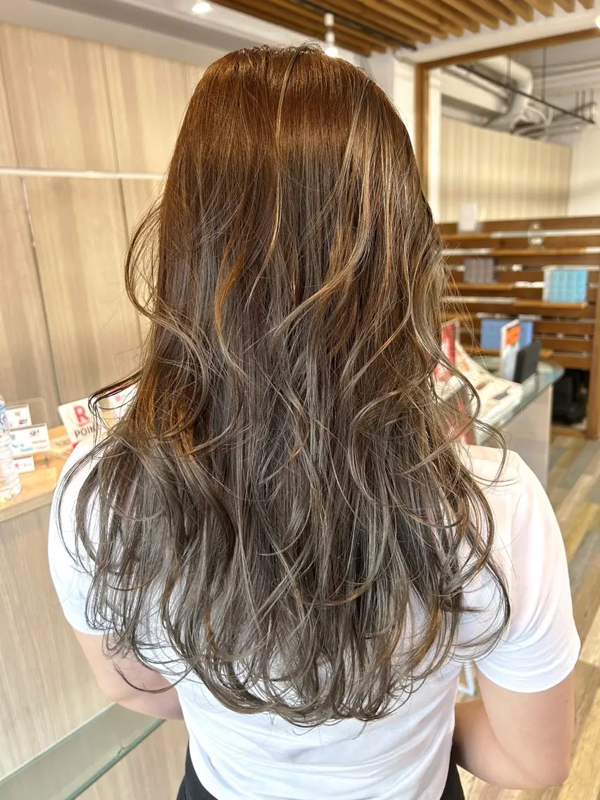 セミロング カラー グレージュ ハイライトカラー ハイライト ❤️千葉県代表❤️ 店長❤️柿本翔一朗のヘアスタイル