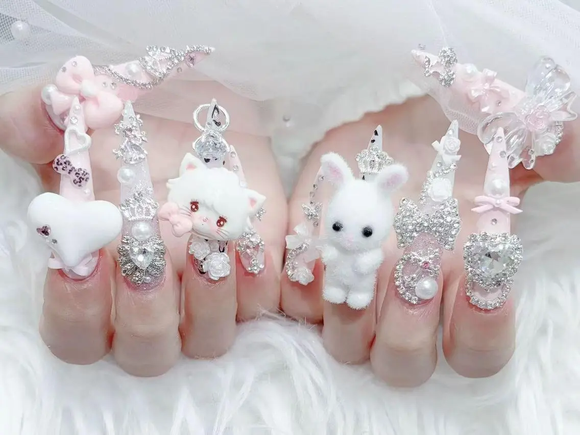 ネイル 長さ出し キラキラネイル 韓国ネイル ロングネイル マグネットネイル ハンドネイル ハンドケア Hachimochi 🌸長さ出し専門店のネイルデザイン
