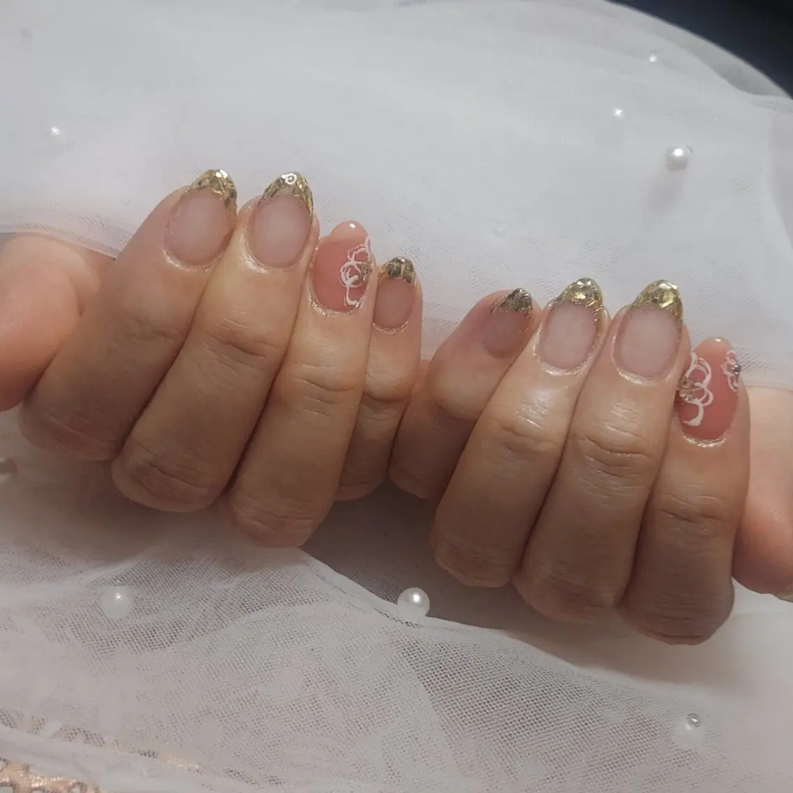 ネイル フレンチネイル ガラスフレンチ とりごえ さおりのネイルデザイン