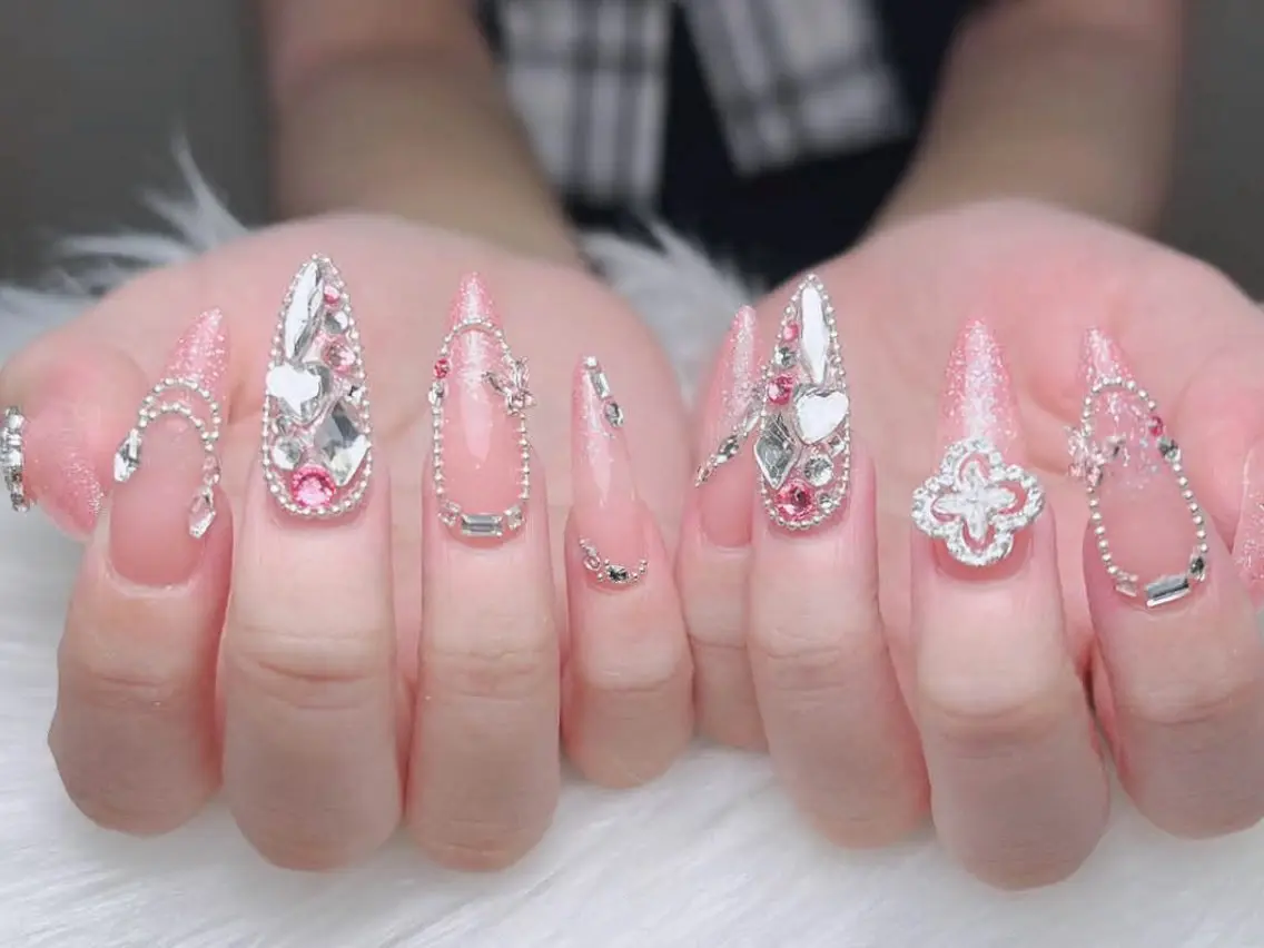 ネイル チークネイル 長さ出し フレンチネイル ジェルネイル ガーリー Sora  Nail Studioのネイルデザイン
