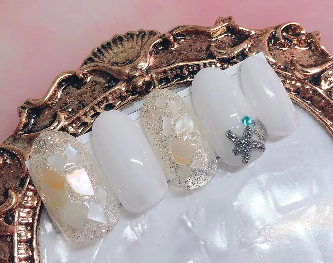 ネイル ハンドネイル CROWN プライベートサロンのネイルデザイン