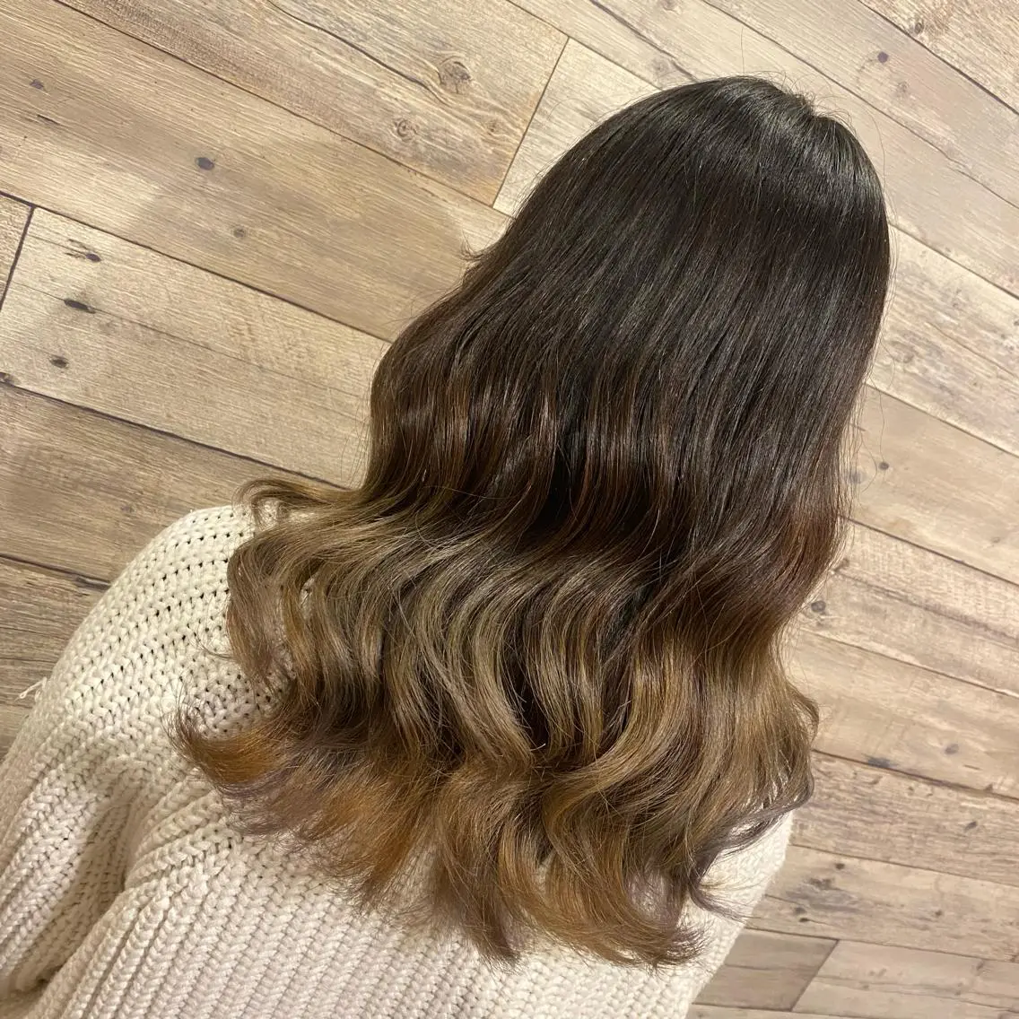 カラー ブリーチ ダブルカラー グラデーションカラー Ecre hair SARAのヘアスタイル