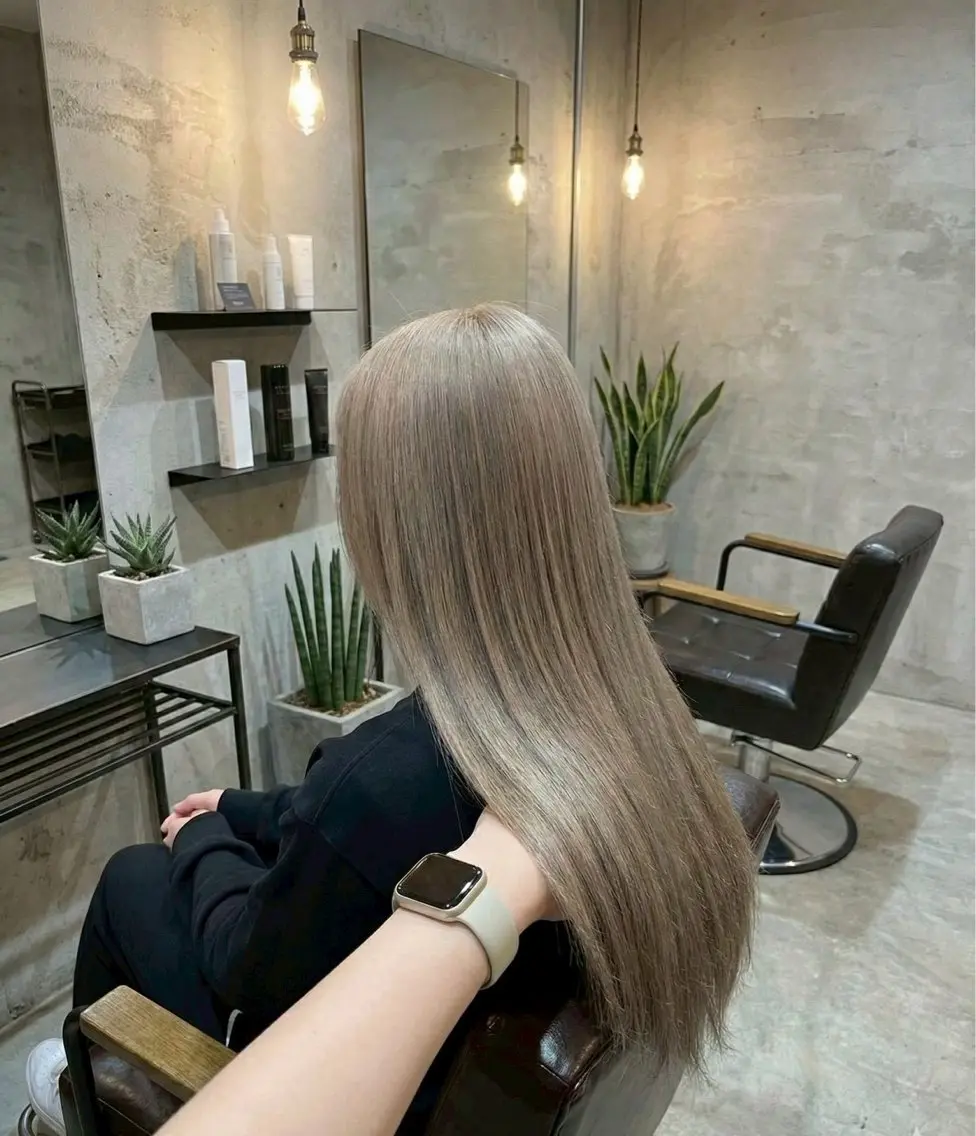 セミロング 髪質改善 カット ヘアカラー トリートメント 普天間 翔太のヘアスタイル