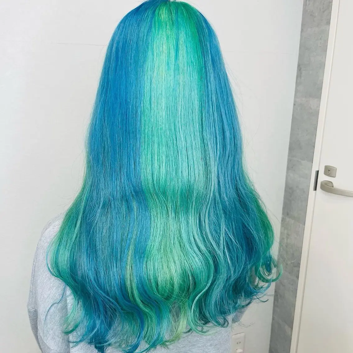 ロング カラー ヘアカラー トリートメント Toshiki大宮 🌈ハイトーン🌈のヘアスタイル