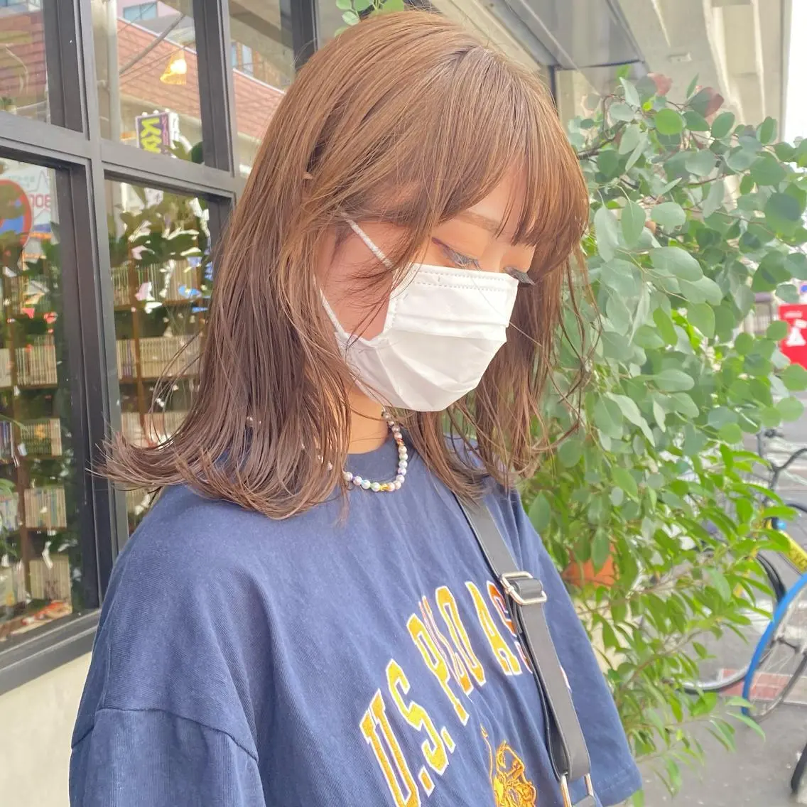 セミロング カラー ベージュカラー ブリーチ ミルキーベージュ ブリーチなしカラー カット ヘアカラー トリートメント 比嘉 陽のヘアスタイル