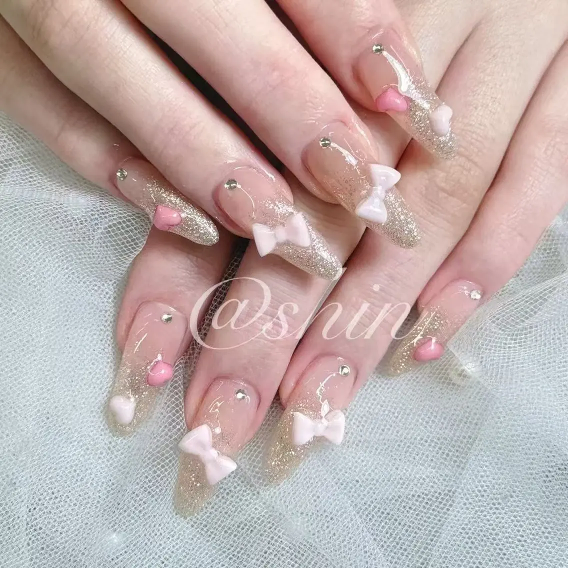 ネイル ハンドネイル Queens テイのネイルデザイン