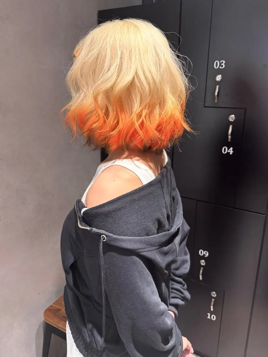 ショート カラー カット ヘアカラー トリートメント MIMI🌻໋᳝݊ 個性派カラー⑅ ⸝꙳のヘアスタイル