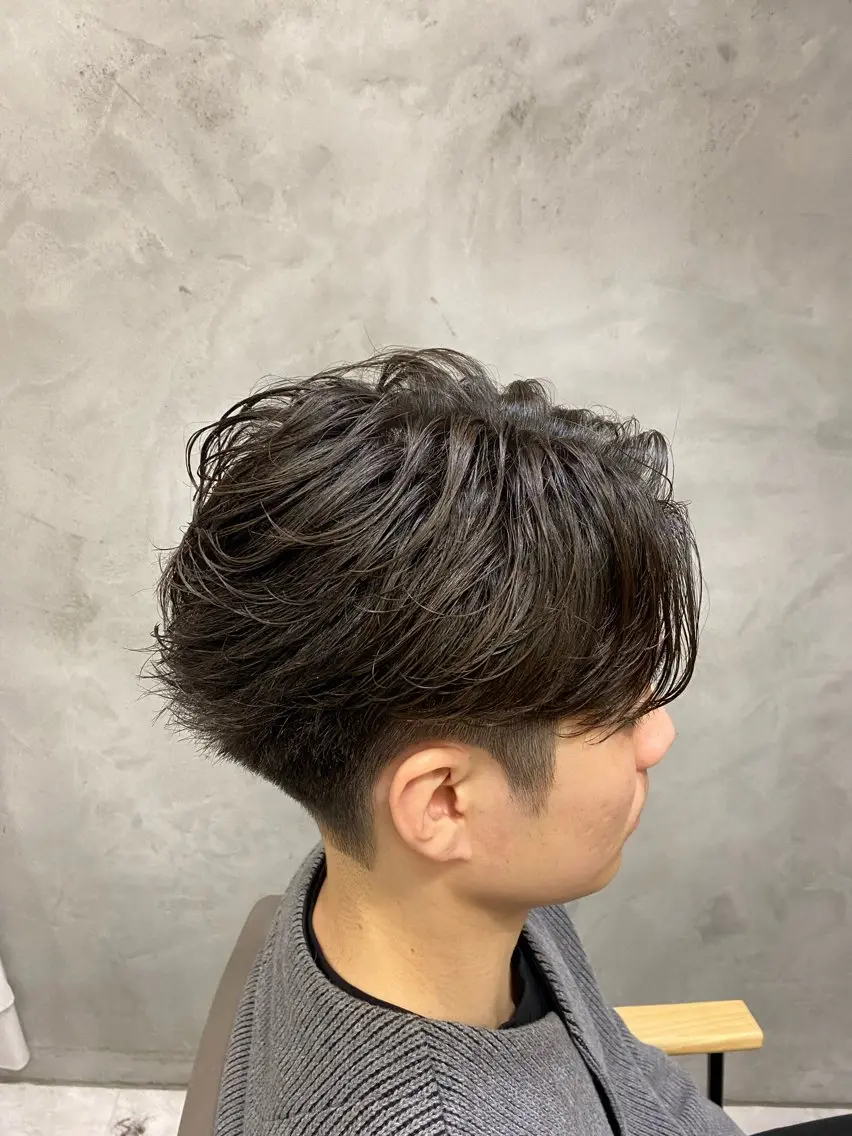 ショート メンズ フェザーパーマ メンズパーマ カット 髪質改善特化美容師 酸性ストレート近藤俊のヘアスタイル