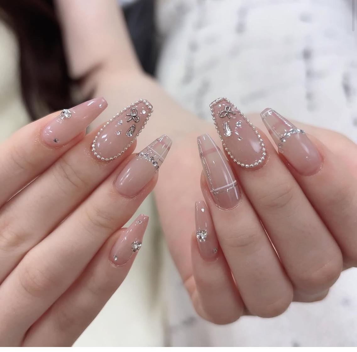 ネイル チークネイル 長さ出し フラッシュネイル フレンチネイル グラデーション ハンドネイル Lenie Kabukichoのネイルデザイン