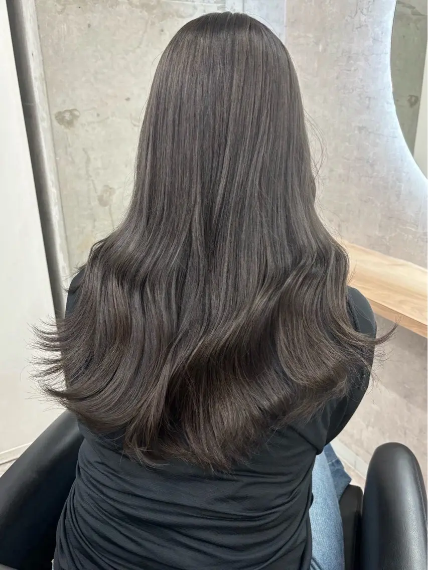 カラー グレージュ オリーブグレージュ オリーブグレー ヘアカラー 山口 颯太のヘアスタイル