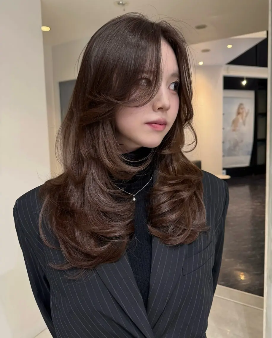 セミロング カラー 艶カラー♡クール トレンドヘア♡アユミのヘアスタイル