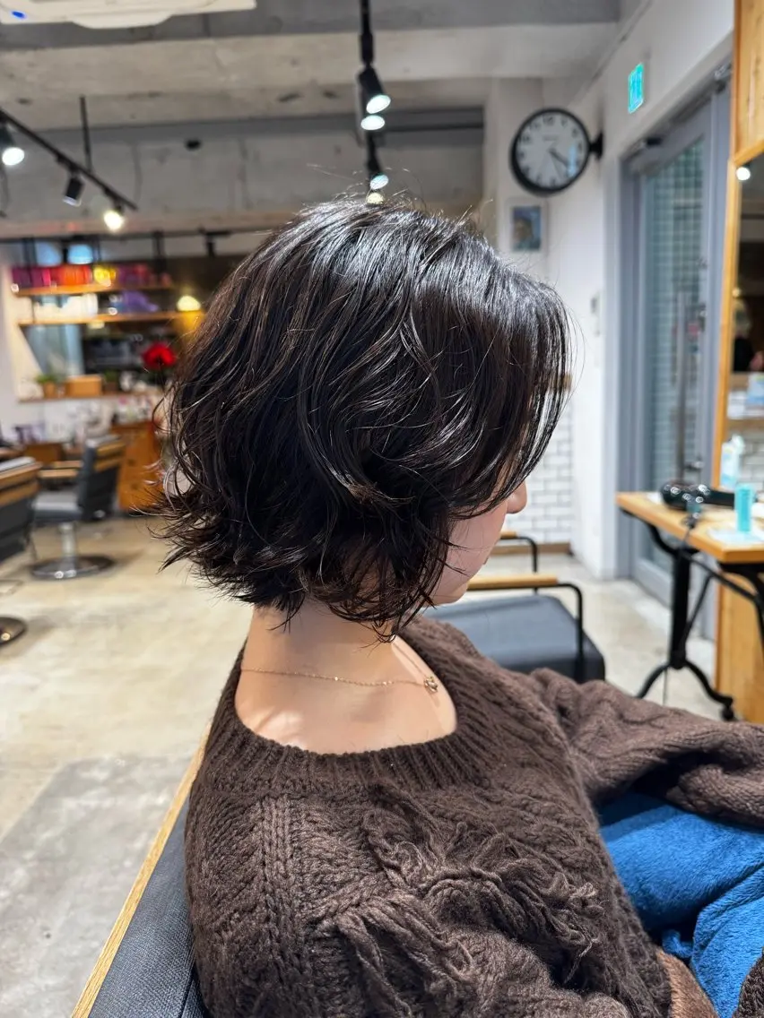 ショート パーマ ボブ 外ハネヘア カット パーマ レイヤー/大人ボブ 渡邉【日吉美容室】のヘアスタイル