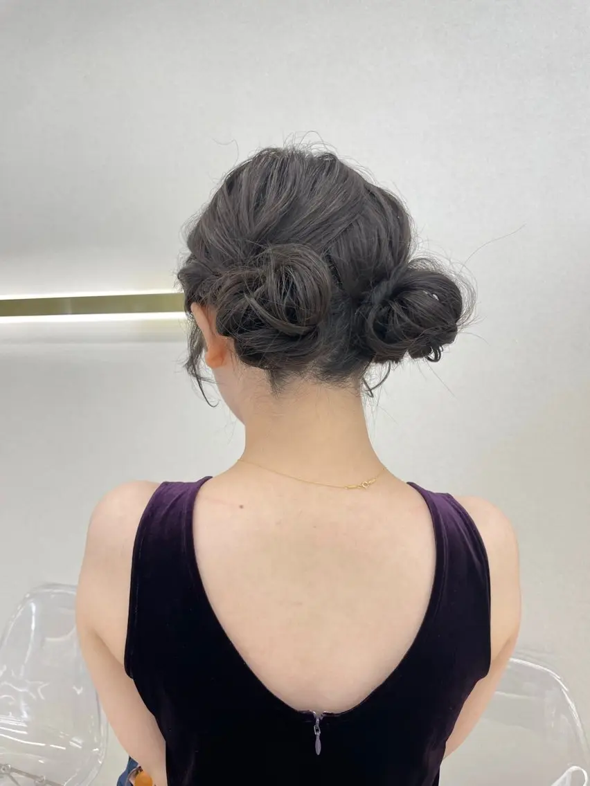 ロング ヘアアレンジ お団子ヘア CARELLY Rukaのマツエク・マツパデザイン