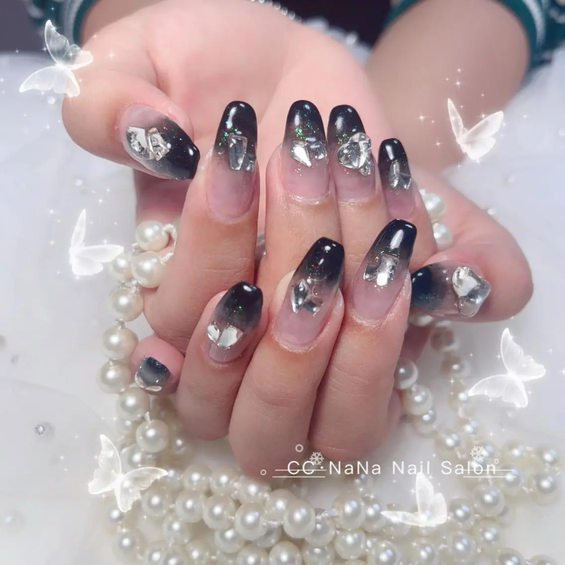 ネイル チークネイル フラッシュネイル ジェルネイル ハート キラキラネイル 💎CC・NaNa 韓国風ネイル🌙Cのネイルデザイン