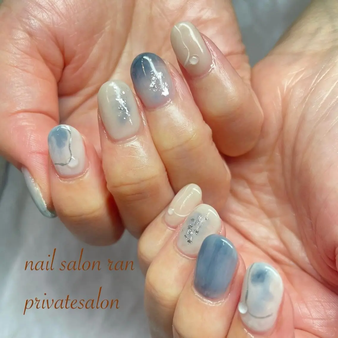 ネイル アートネイル ブルー ニュアンスネイル ハンドネイル ハンドケア nailsalon ranのネイルデザイン