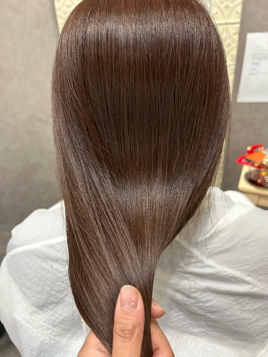 ロング ピンクブラウン giniro ホソミのヘアスタイル