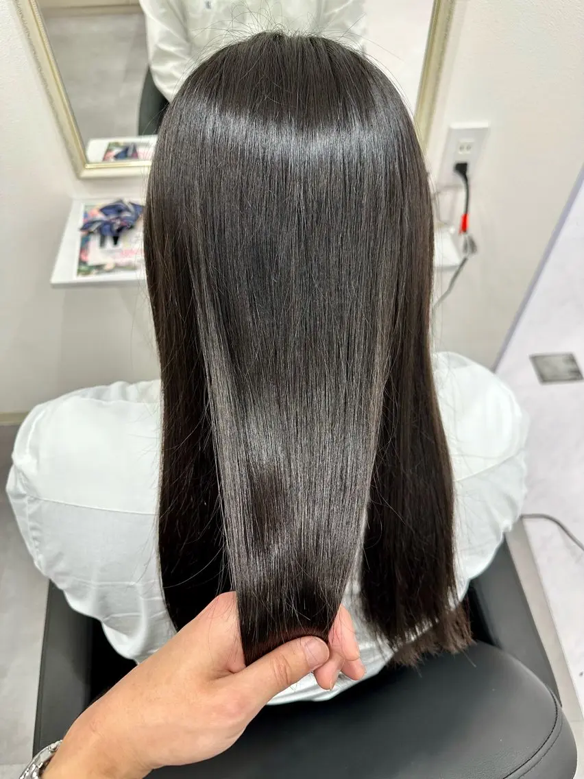 ロング 髪質改善 なるお 髪質改善ストレートのヘアスタイル