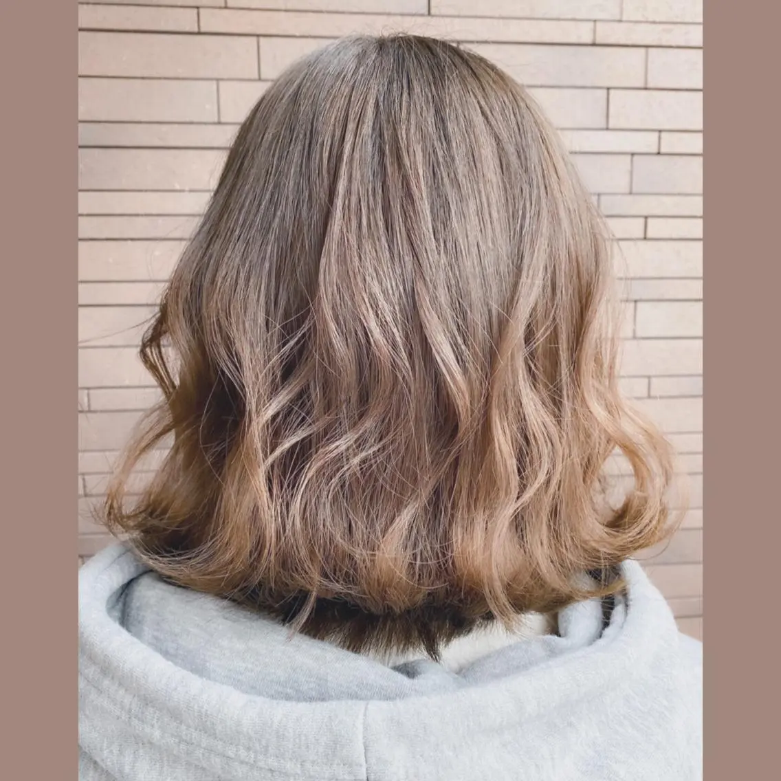ミディアム 𓅰なかがわ ふみな𓅯のヘアスタイル