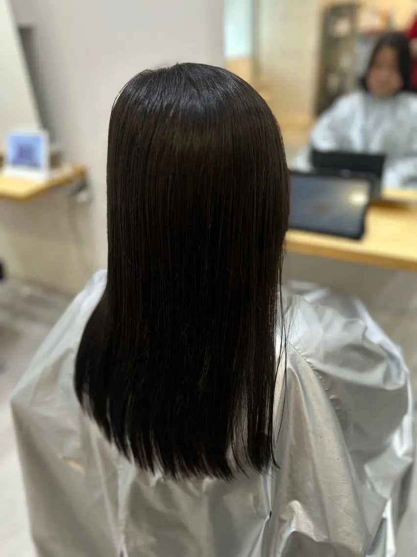 ロング カラー 黒髪 ブルーカラー ブルーブラック Agu hair noman マナのヘアスタイル