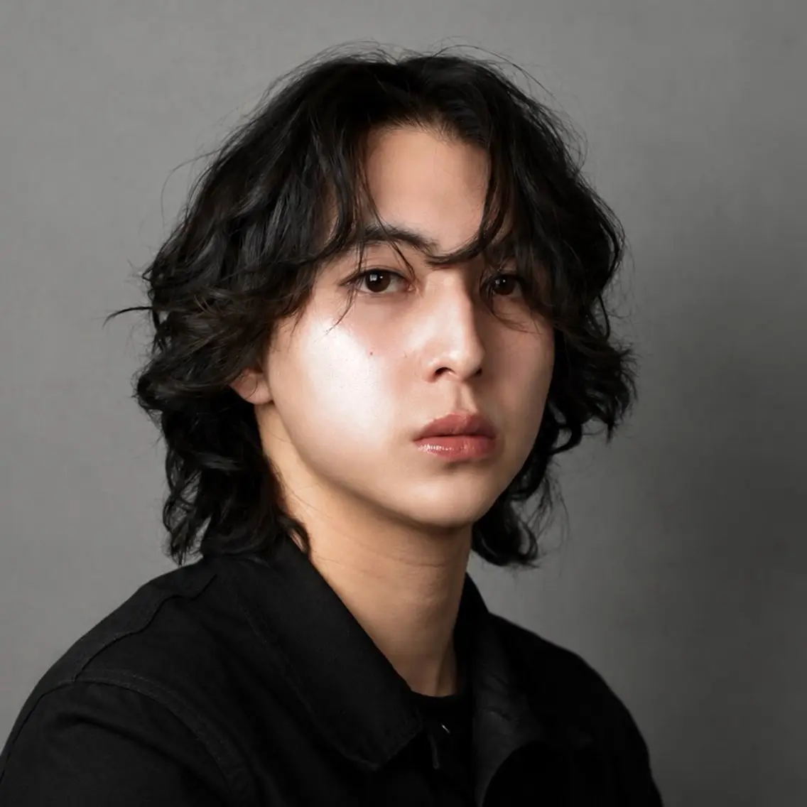 ミディアム パーマ メンズ パーマ 韓国ヘアADOR HARUKIのヘアスタイル