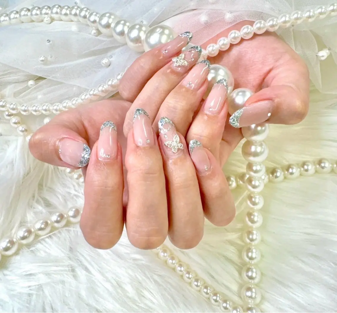 ネイル アートネイル ボルドー ドット フレンチネイル ジェルネイル ハンドネイル Queeens nailのネイルデザイン