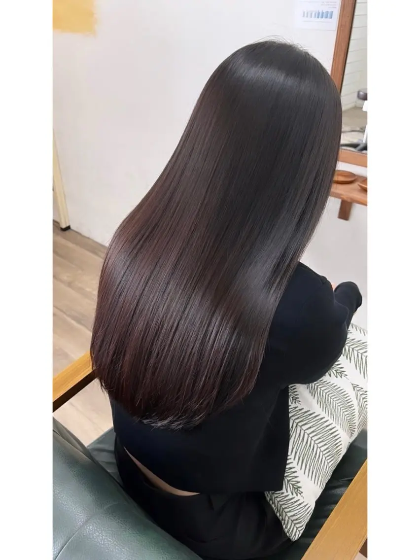ロング 白澤 彩恵のヘアスタイル