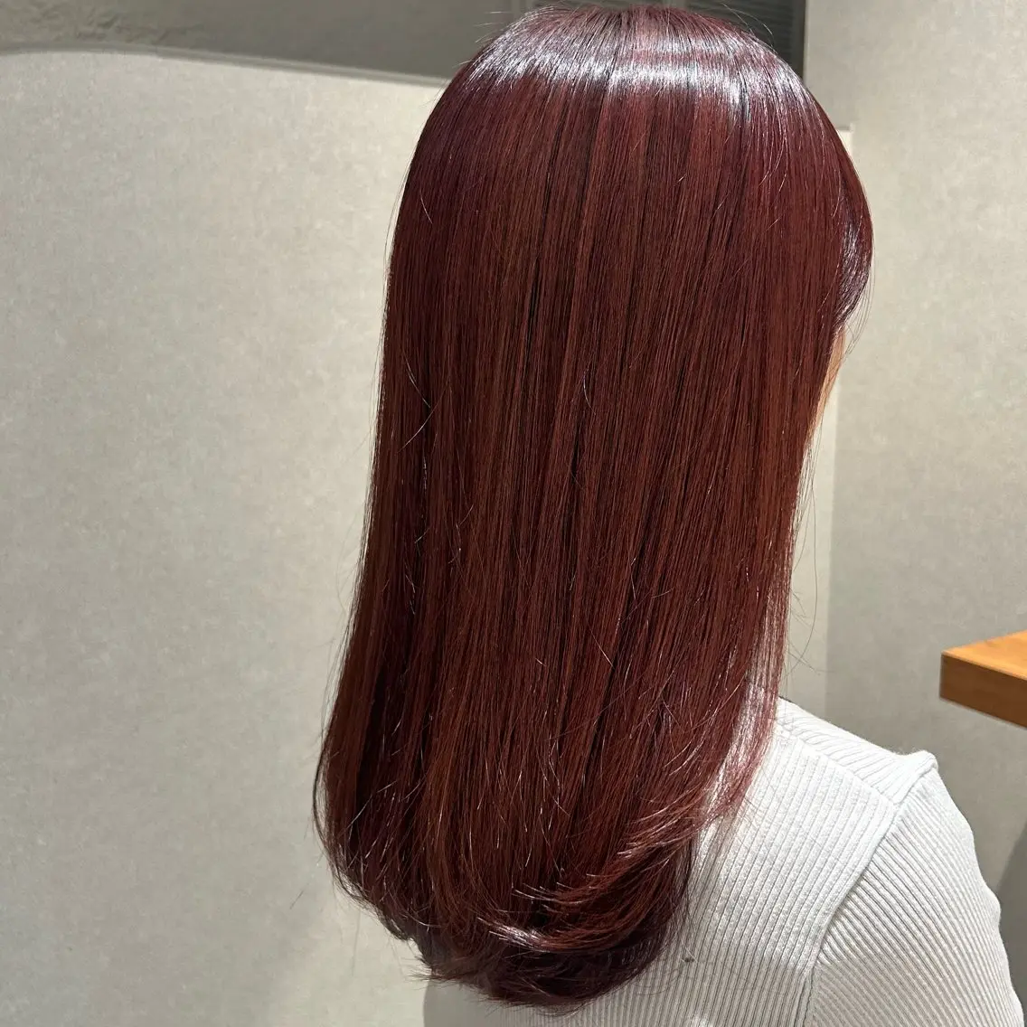 ロング ヘアカラー LOVESTOIKE 井上つぐみ/透明感のヘアスタイル